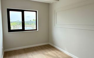 CASA TIP DUPLEX DESPARTIT PRIN GARAJ - Poză 12