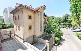 Vila premium ultracentrala, fara vecini, teren 377 mp, garaj! - Poză 48