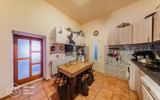 Casa foarte spatioasa cu gradina si gospodarie, Santana - Poză 8