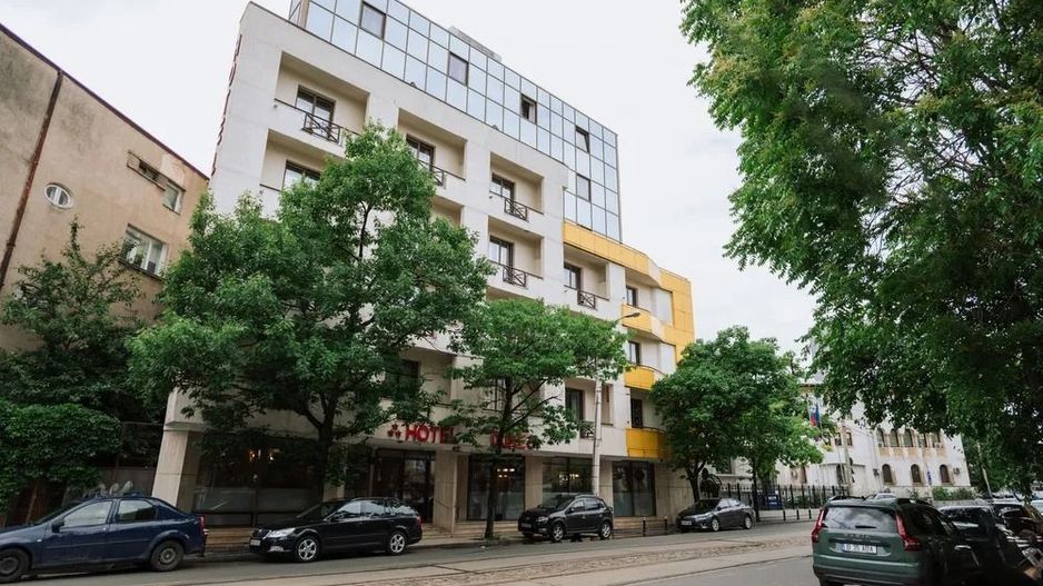 Spatiu comercial de inchiriat| zona ultracentrala, locatie de colt - Poză 7