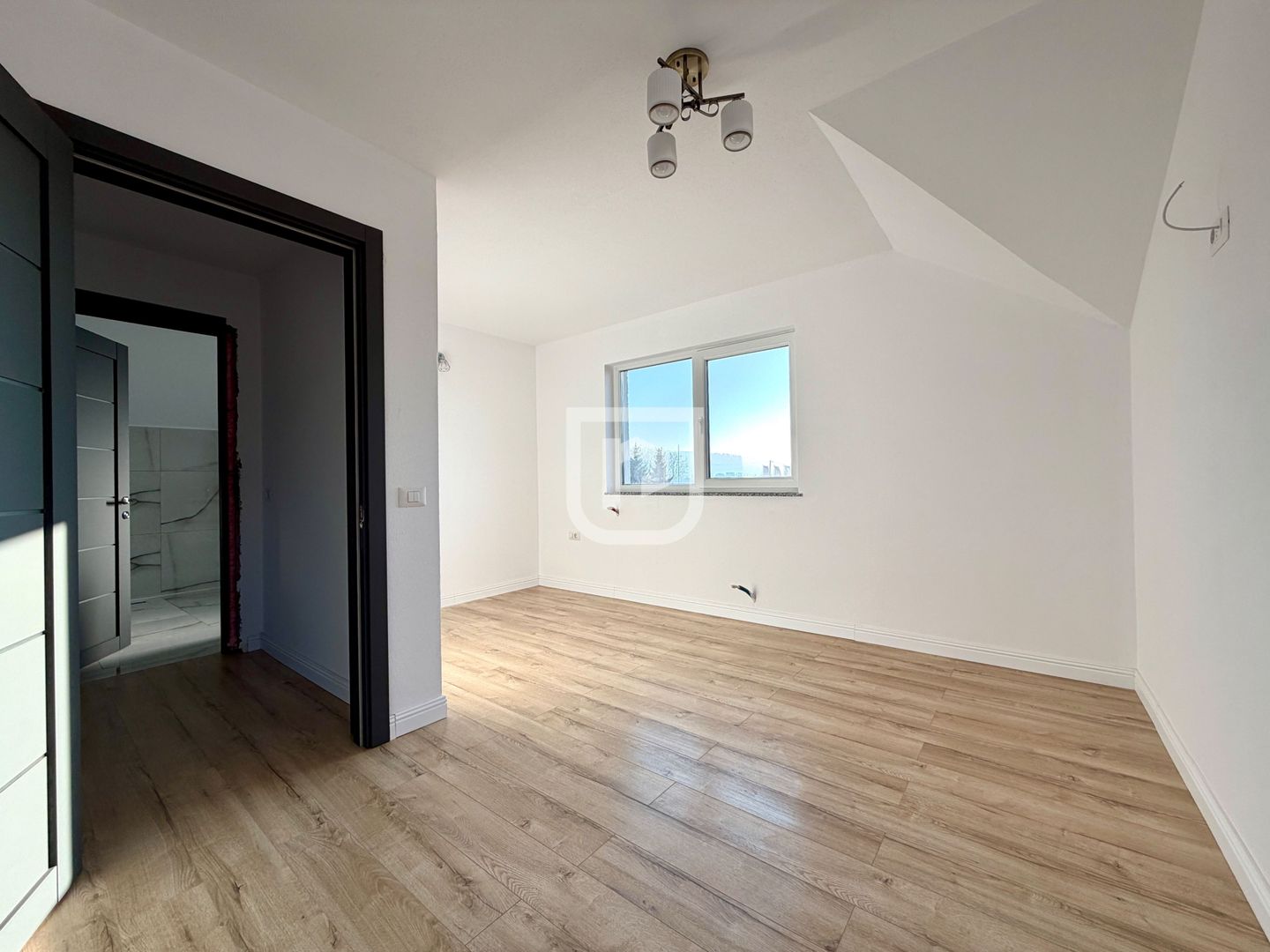 Casa noua Gura Humorului - 4 dormitoare, curte amenajata - Poză 5