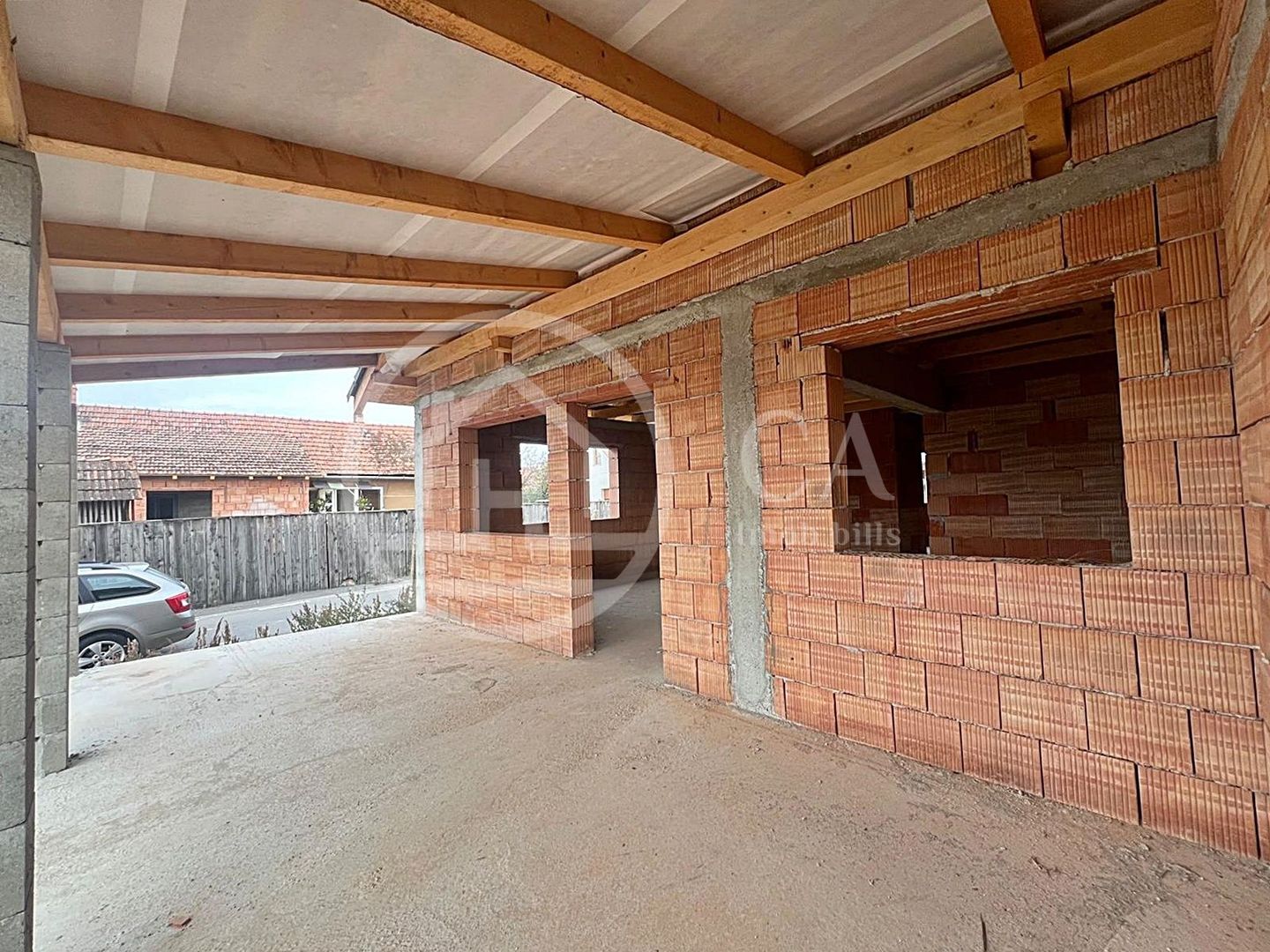 Teren si casa la rosu de vanzare in Biharia, Bihor - Poză 6