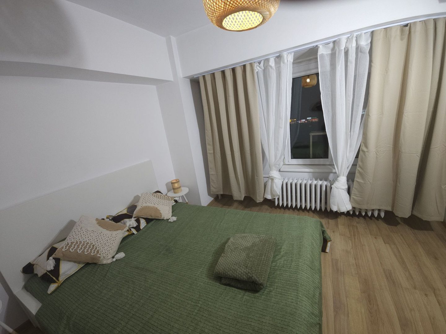 Închiriez apartament 2 camere, Unirii,centrală bloc, metrou 1 min, pet - Poză 3