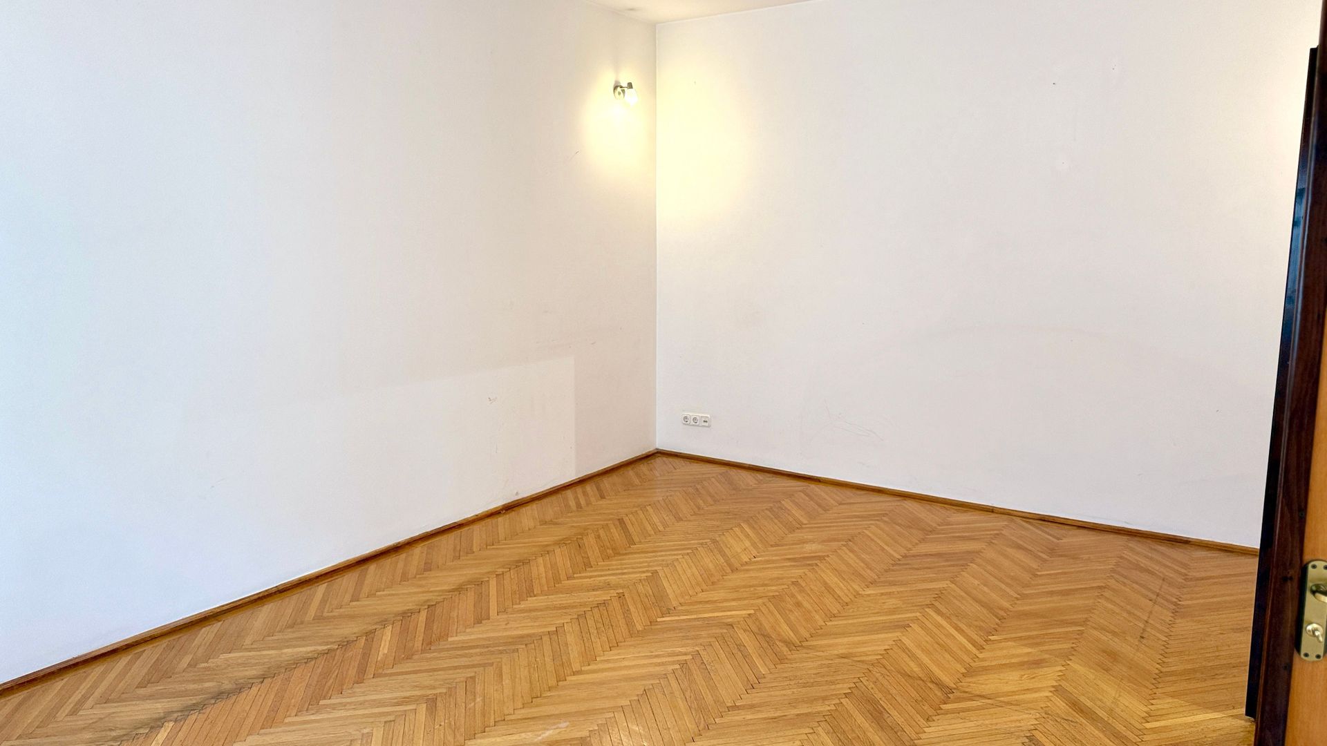 Apartament 4 camere Victoriei, Casa Vernescu, garaj, centrala, comision 0 ! - Poză 7