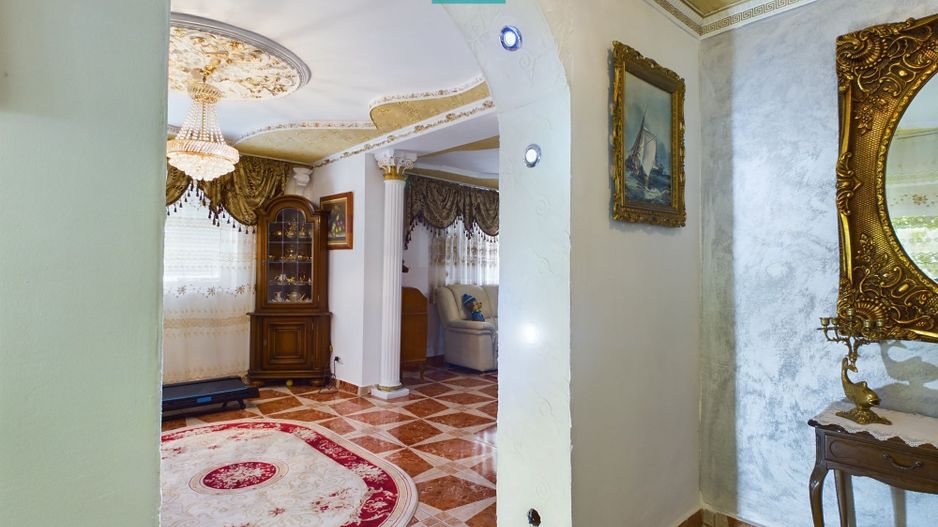 Casă stil conac pe drumul Cetății - Șiria - Poză 27