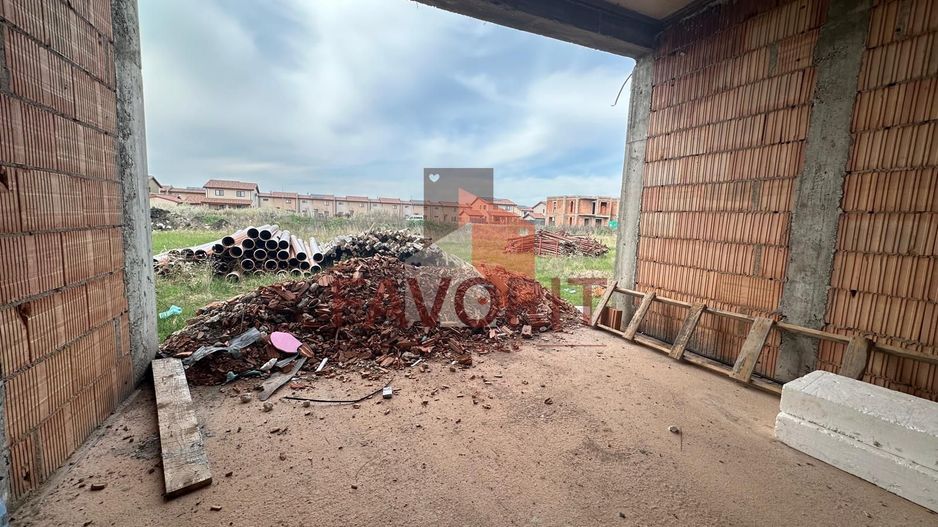 3 camere | 83 mp | Gradina proprie 50 mp | Bloc nou | dressing | 2 bai - Poză 14