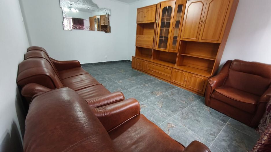 Apartament 3 camere | Bd. Tomis |  Zona Tomis 3 | Poziție excelentă - Poză 1