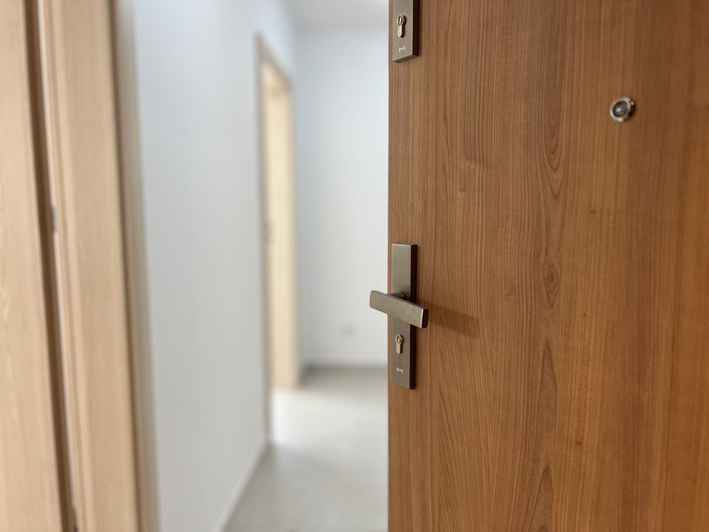 Apartament cu 2 camere in Urban Plaza - Poză 1