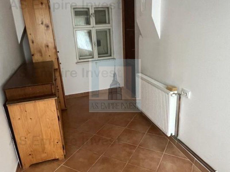 Casa/vila 5 camere , teren 370mp-zona Bran/Poarta - Poză 12