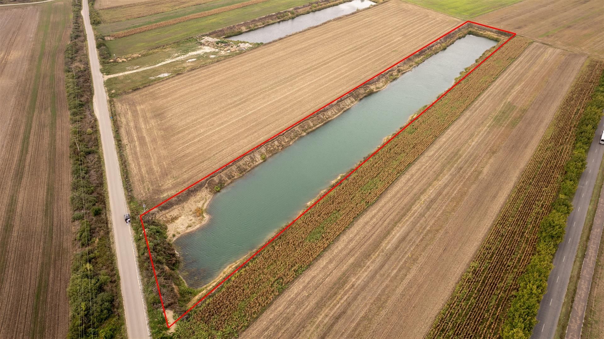 Teren extravilan Santau cu luciu de apa - Poză 4