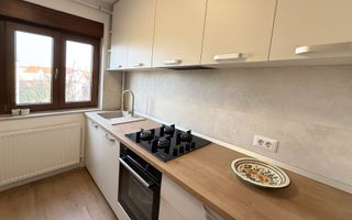 Apartament cu 3 camere in Piata Balcescu - Poză 6