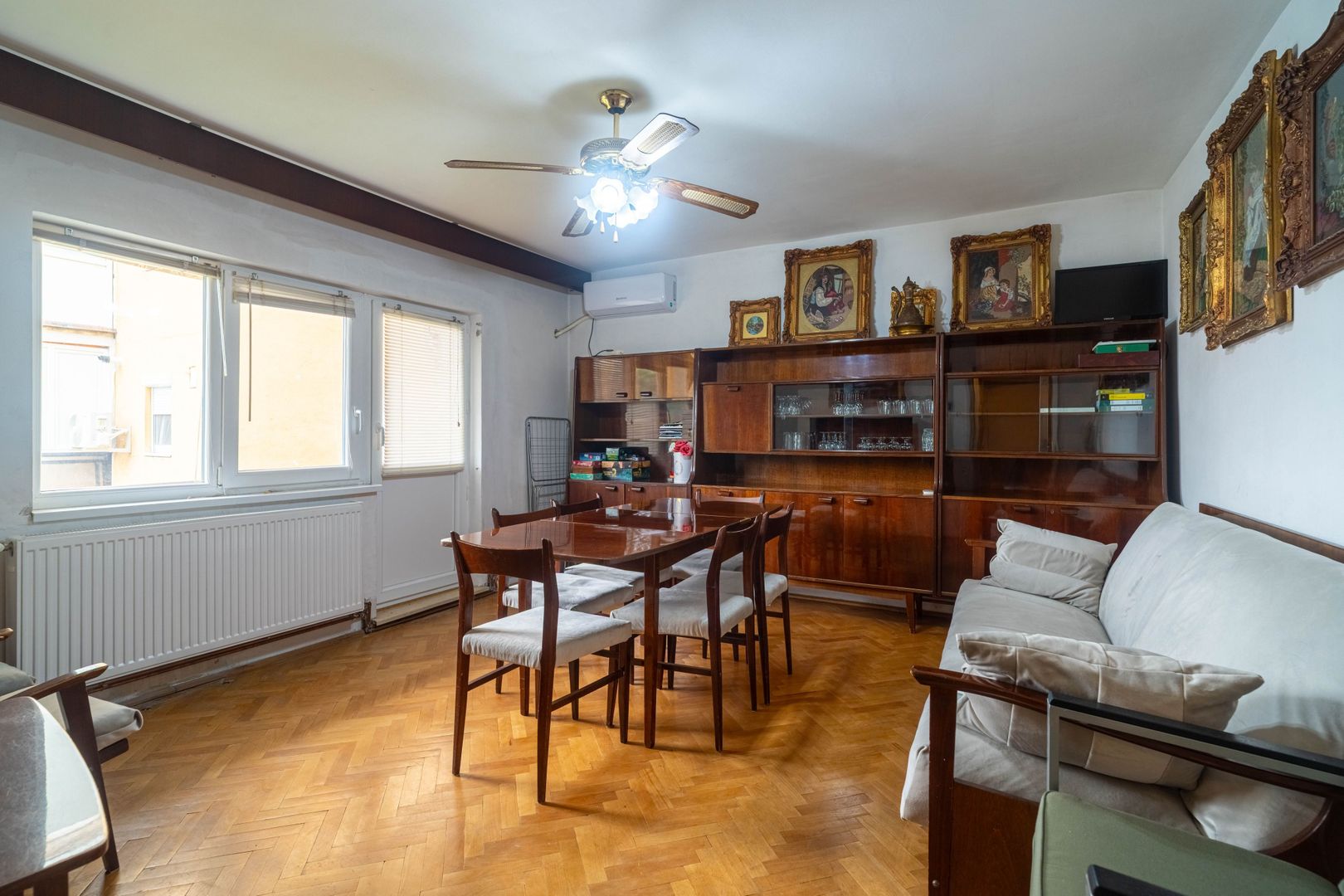 Apartament spațios cu 4 camere – Zona Boul Roșu 0% COMISION - Poză 12