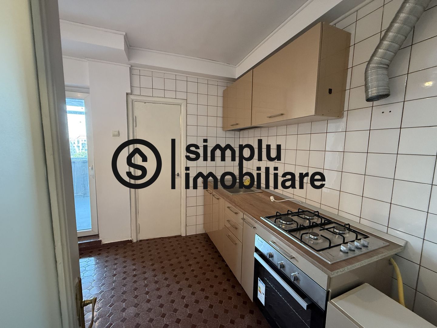 2 decomandate, Piata Centrala - 450 Euro - Poză 16