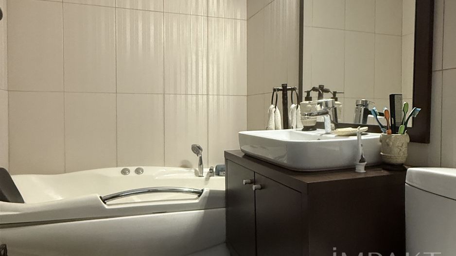 Apartament cu 3 camere decomandat Intre Lacuri aproape de Iulius Mall - Poză 12