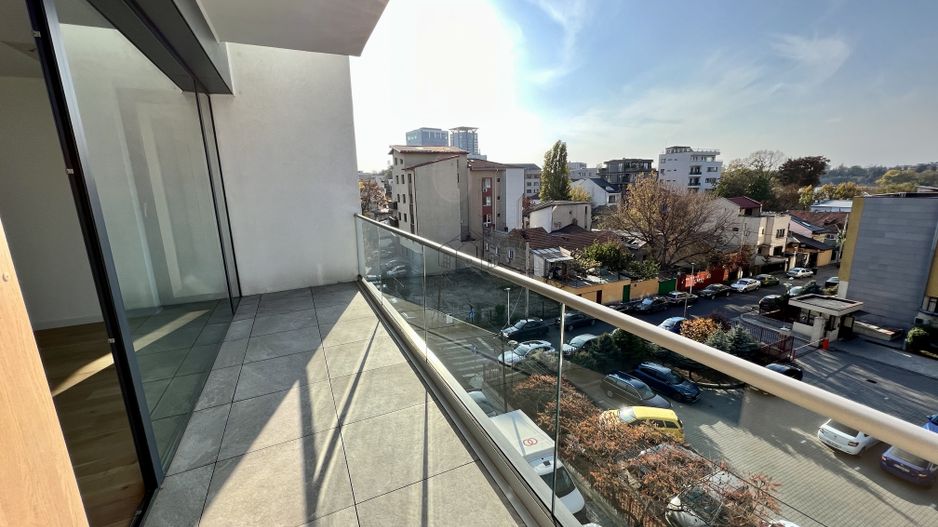 APARTAMENT DEOSEBIT CU 3 CAMERE LA VANZARE CU VEDERE LA LAC - Poză 19