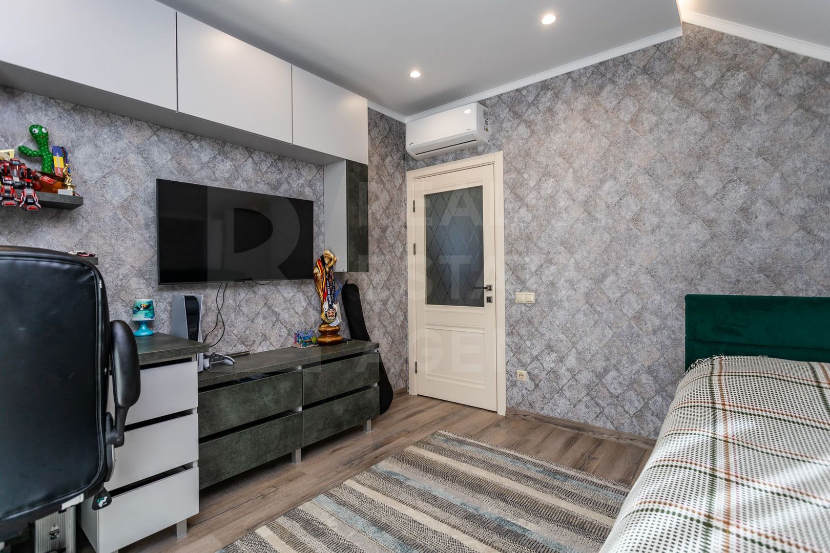 Vânzare, casă, 2 nivele, 230 mp+2,3 ari, str. Independenței, Bubuieci - Poză 55