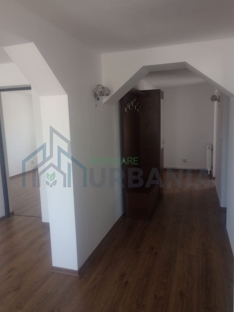 Casă renovată cu 3 camere și teren de 1000 mp în Letcani, Iași - Poză 4