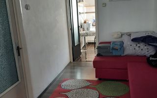 GARSONIERA NATIUNILE UNITE - BUCATARIE INCHISA, MOBILAT/ UTILAT MODERN - Poză 2