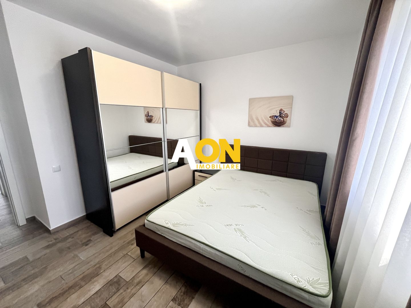 Apartament cu 2 Camere, Etaj 1, Bloc Nou,  Zona Centru - Poză 3