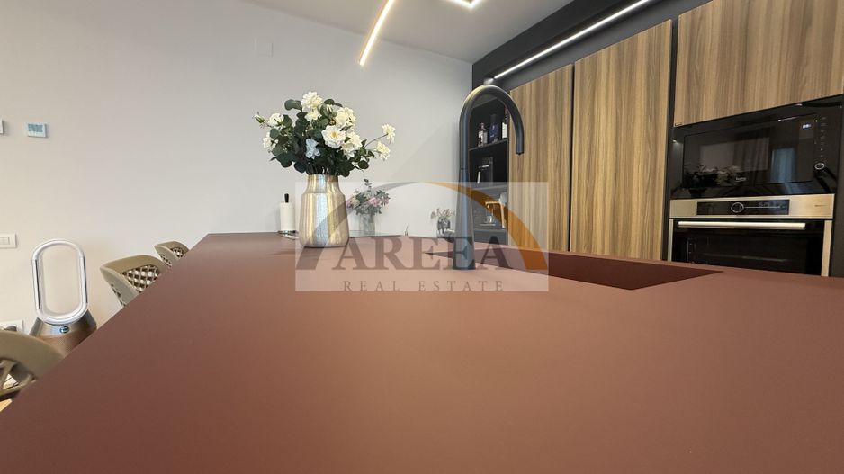 Vila 5 camere complex residential Tunari - Poză 8