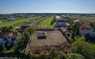 BRANESTI, STRADA ILFOV, TEREN CONSTRUCTII 1400 MP, DESCHIDERE 32 MP! - Poză 6