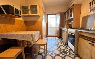 Apartament 3 camere etaj 2 de vanzare - Poză 4