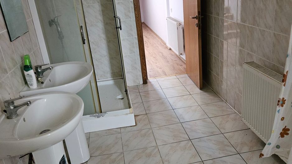 Vila,Parter+Etaj comuna Berceni 169000 eur - Poză 21