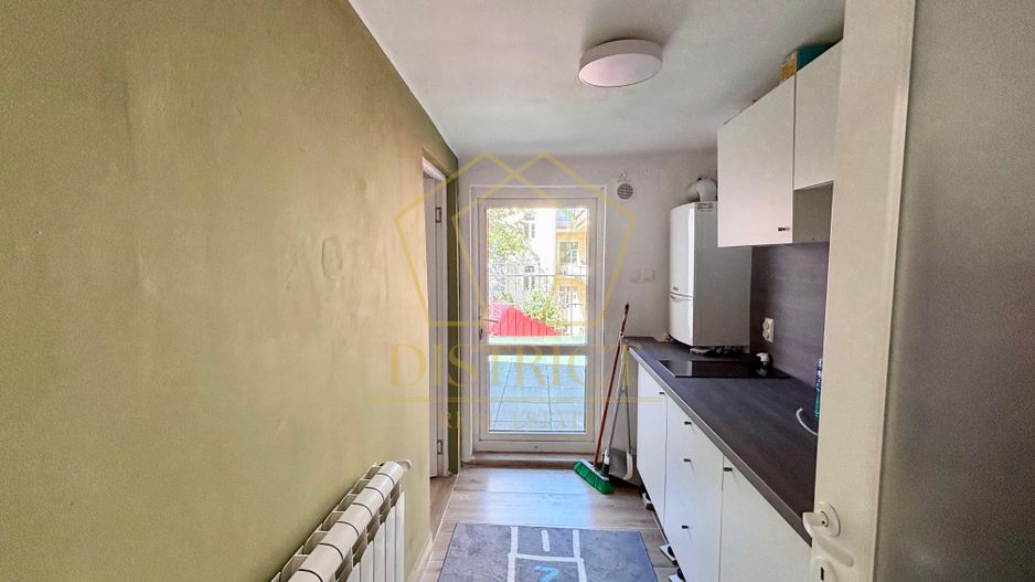 Apartament cu 3 camere pretabil firme, birouri | Traian - Poză 4