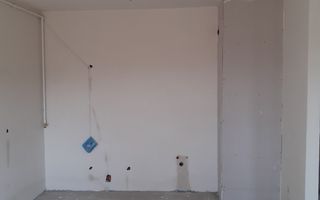 Apartament Decomandat cu 2 Camere,  Florești – Zona Eroilor - Poză 2