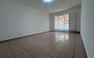 DE ÎNCHIRIAT! Spațiu comercial bine poziționat - Poză 3