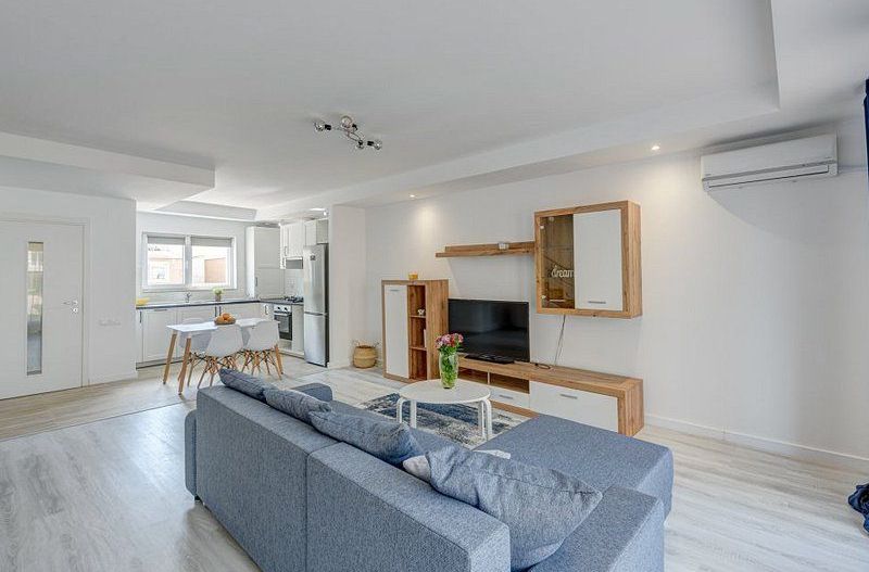 Casa Cosmopolis, prima inchiriere - Poză 8