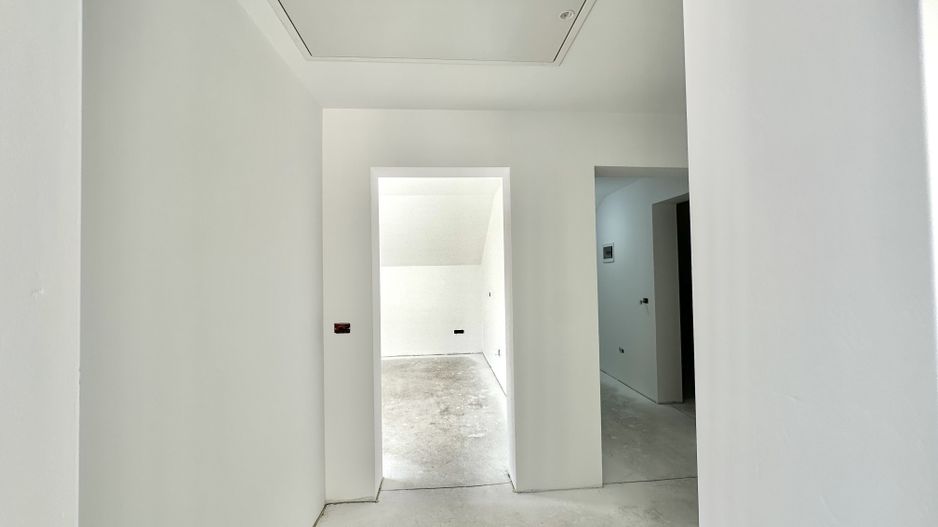 Casă individuală de vanzare  cu garaj și curte proprie – Hălchiu - Poză 13