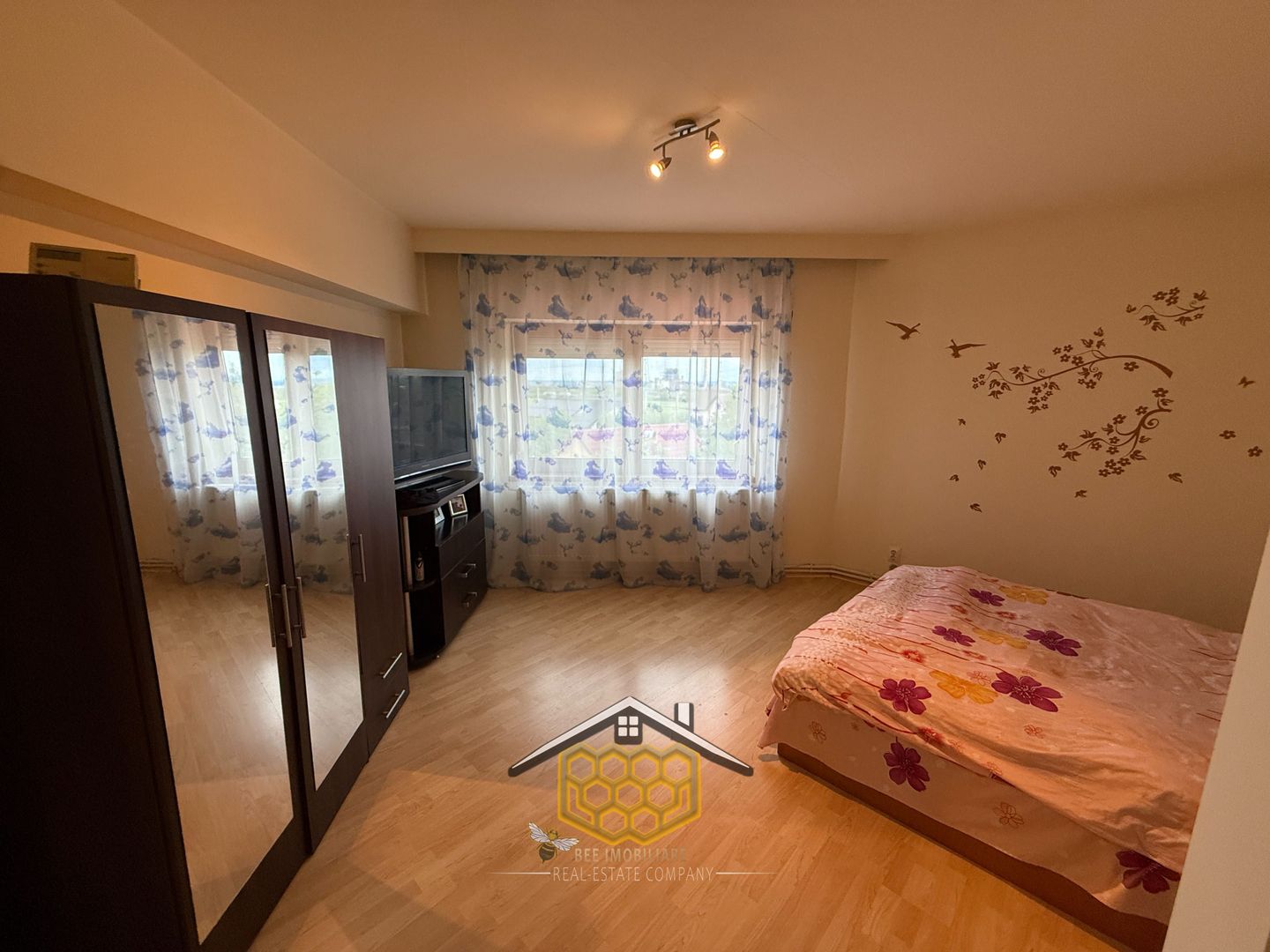 Casa P+1 cu garaj si 950 mp teren in Simnicul de jos - Comision 0% - Poză 8