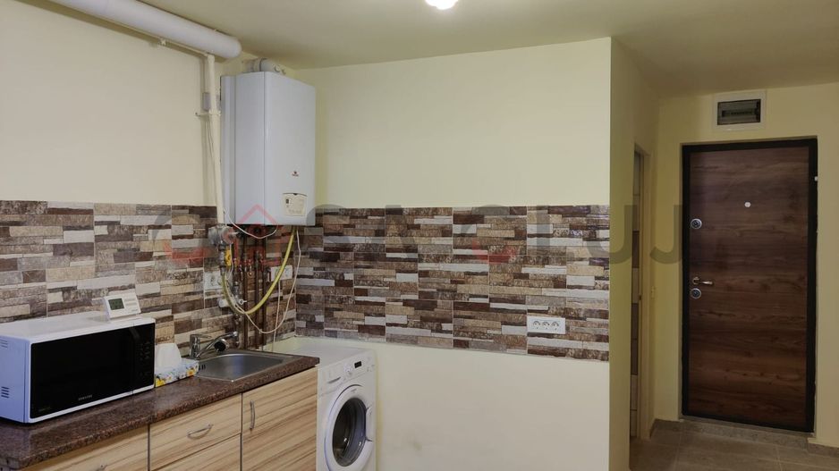 În inima campusului universitar, renovat, ideal pentru investiție sau locuință! - Poză 2