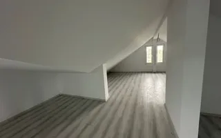 Casă de vânzare în Comuna Băbeni - Poză 17
