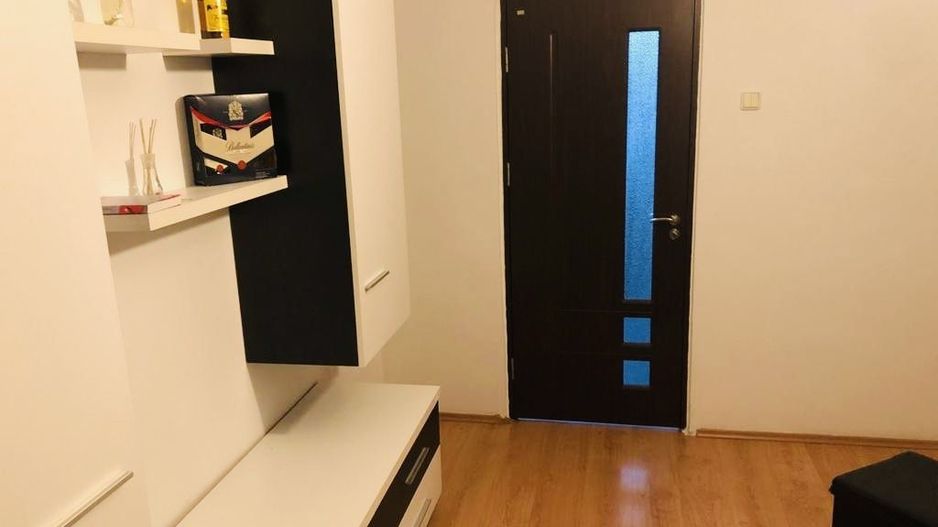 Apartament cu 2 camere semidecomandat zona Rogerius - Poză 3
