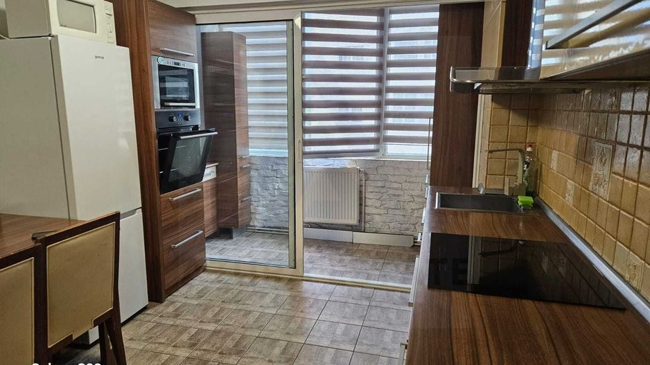 Apartament cochet cu 3 camere  Etaj 1  Lift  Vasile Aaron - Poză 1
