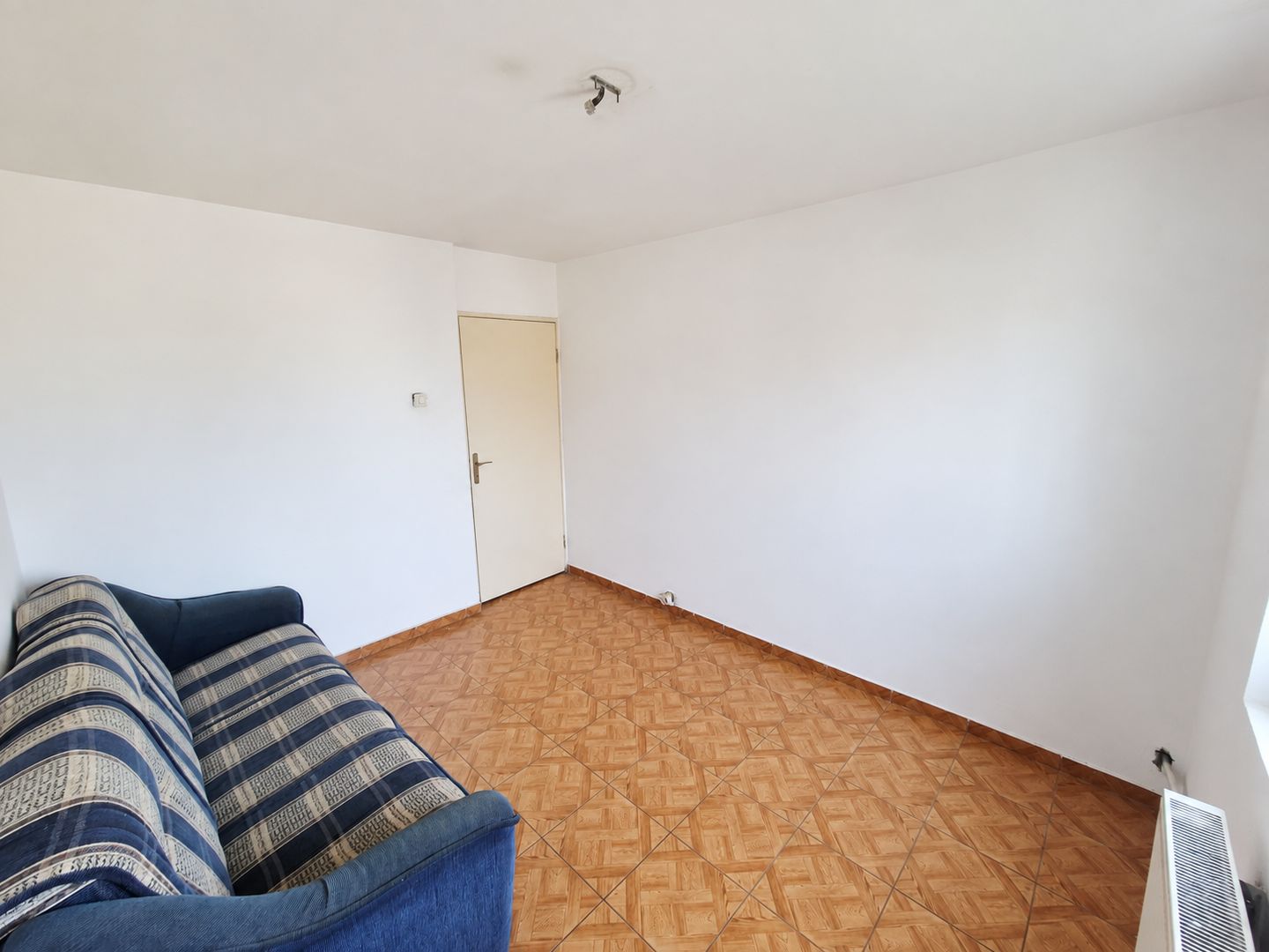Apartament de vânzare 3 camere decomandat Voluntari - Poză 7
