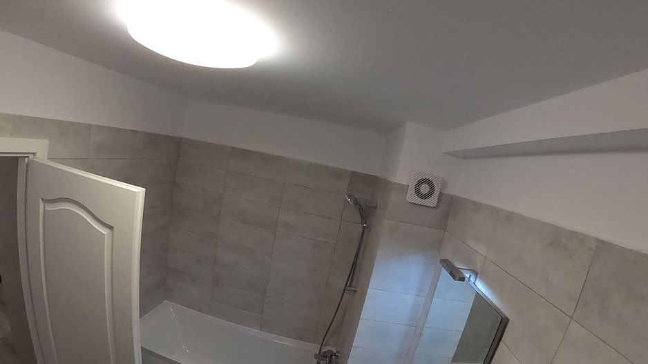 De închiriat – Apartament 2 camere cu vedere frontală la lac & loc de parcare - Poză 6