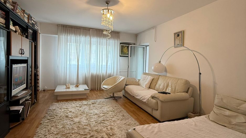 APARTAMENT 3 CAMERE CALEA CALARASILOR 10 MIN METROU MUNCII - Poză 1