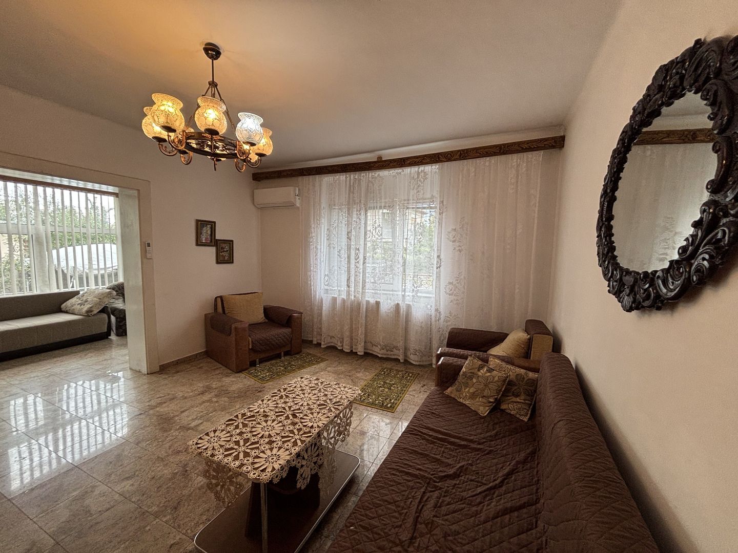 Casa de închiriat zona Modern - Poză 1