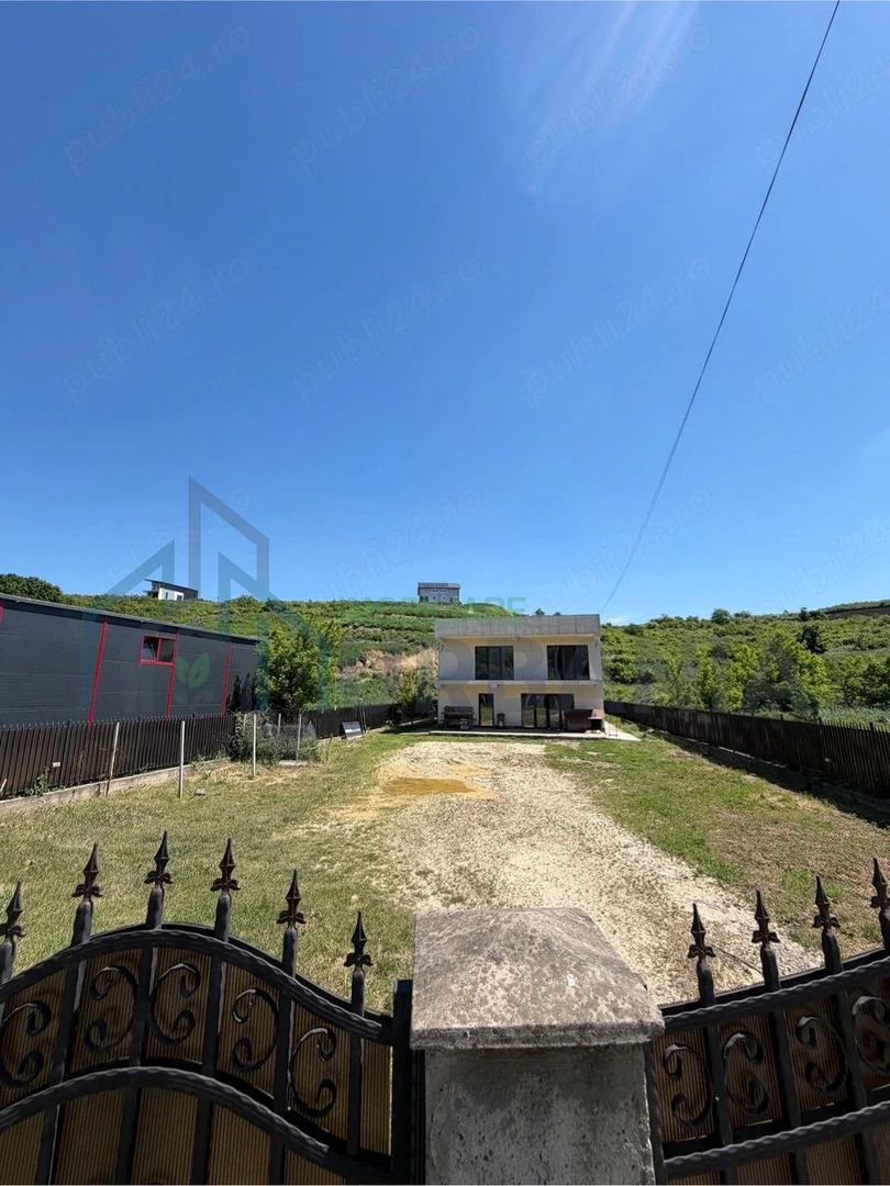 Casă duplex cu teren de 1800 mp, la 1 km de fostul Dedeman, lângă Școala Hlincea, Iași - Poză 3