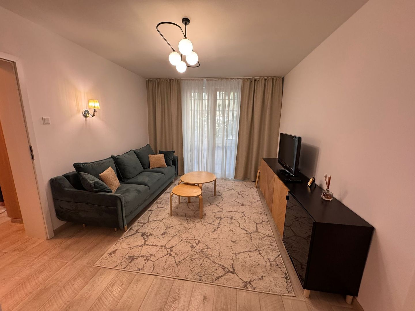 Apartament 2 camere Costin Georgian 4/4 - Poză 1