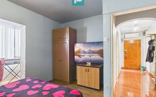 Apartament cu două camere, decomandat Lipova - Poză 3