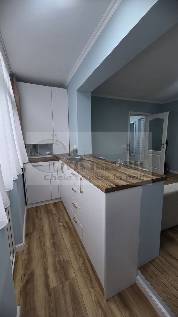 Apartament 4 camere– 70 mp, Podu Roș, Aleea Rozelor-149 500 € - Poză 2