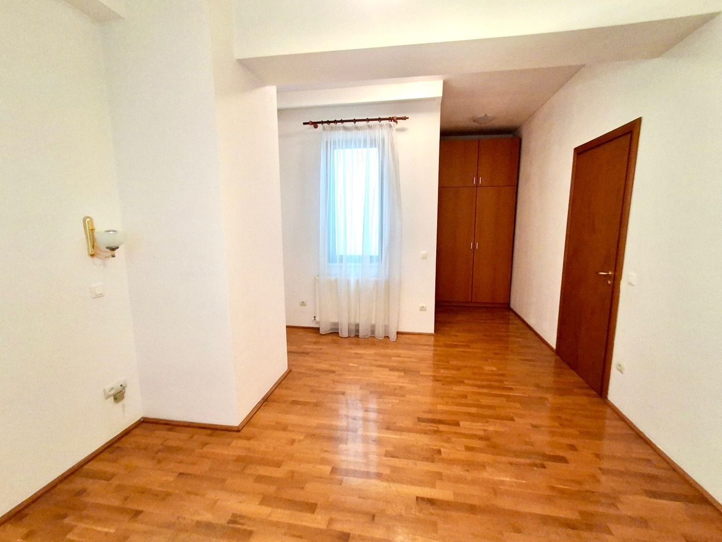 De închiriat: apartament 5 camere + loc de parcare- Arcul de Triumf - Poză 12