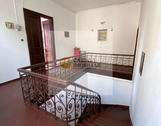 4 camere in vila   | Blvrd M. Kogalniceanu  | 140 mp - Poză 12