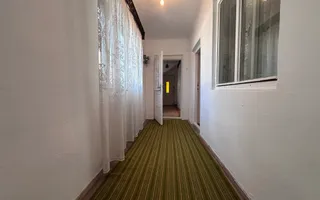 Vanzare casă cu potențial rezidențial și comercial în Pucioasa -441 mp - Poză 23