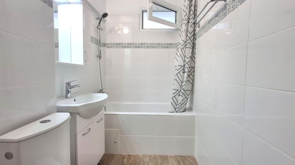 Apartament 2 camere renovat la 2 minute de metrou - Poză 11