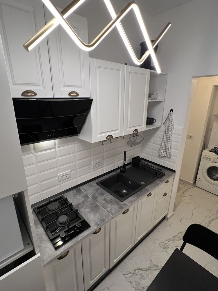 Ag BRASADAS închiriază ap 2 cam Et 2 LUX Centrul Vechi. - Poză 6